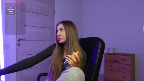 Snapshot of abby_laker chatting on 09-18-25, 05:04 ABBY LAKER online show from 09-18-25, 05:04