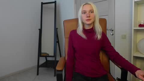 Snapshot of abby_laker chatting on 10-13-25, 01:22 ABBY LAKER online show from 10-13-25, 01:22