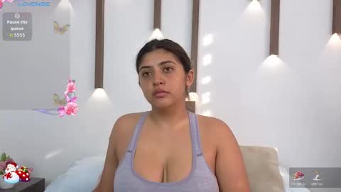 Snapshot of abby_millerr_ chatting on 12-17-25, 12:33 Abbygail online show from 12-17-25, 12:33