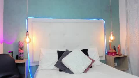 Abby Dixon  online show from 12-15-25, 01:59