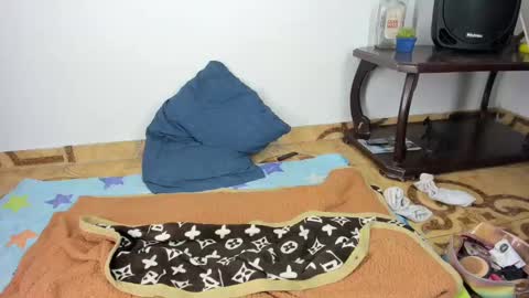 Snapshot of abbyhowlland chatting on 01-23-25, 10:54 sara online show from 01-23-25, 10:54