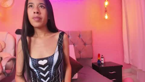 Naomy king  online show from 10-02-25, 09:55