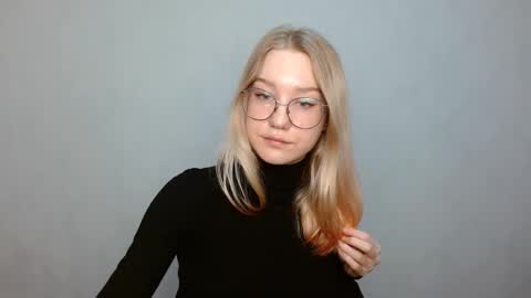 Snapshot of abbymoore__ chatting on 02-03-25, 01:08 Abby Lovense is active online show from 02-03-25, 01:08