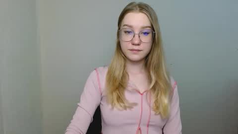 Abby Lovense is active online show from 02-16-26, 12:12