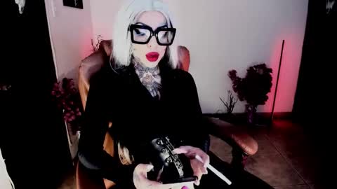 Snapshot of abbypink69 chatting on 10-22-25, 02:56 Abby online show from 10-22-25, 02:56