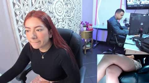 Snapshot of abbystones chatting on 01-10-25, 11:54 Abby Stones online show from 01-10-25, 11:54