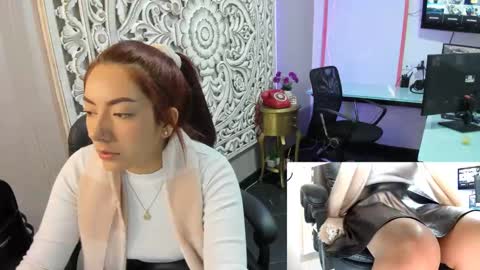 Snapshot of abbystones chatting on 01-22-25, 12:17 Abby Stones online show from 01-22-25, 12:17