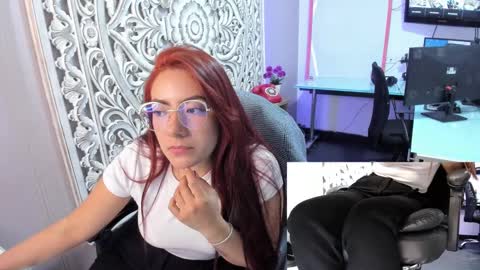 Snapshot of abbystones chatting on 01-23-25, 05:52 Abby Stones online show from 01-23-25, 05:52