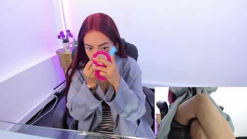 Snapshot of abbystones chatting on 01-30-25, 12:16 Abby Stones online show from 01-30-25, 12:16