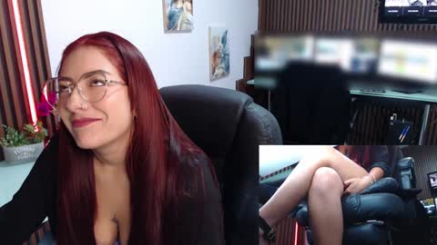 Snapshot of abbystones chatting on 02-01-25, 06:08 Abby Stones online show from 02-01-25, 06:08