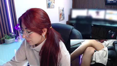 Snapshot of abbystones chatting on 02-04-25, 02:43 Abby Stones online show from 02-04-25, 02:43