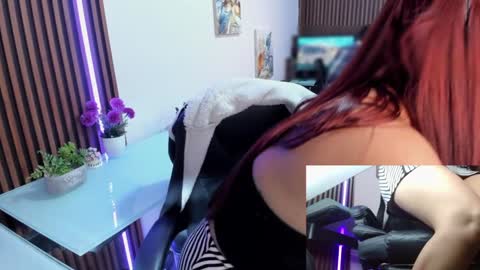 Snapshot of abbystones chatting on 02-06-25, 05:51 Abby Stones online show from 02-06-25, 05:51