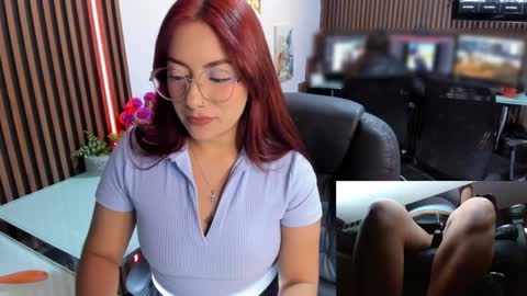 Snapshot of abbystones chatting on 02-08-25, 02:49 Abby Stones online show from 02-08-25, 02:49