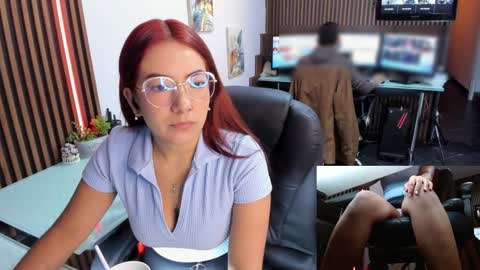 Snapshot of abbystones chatting on 02-09-25, 12:06 Abby Stones online show from 02-09-25, 12:06