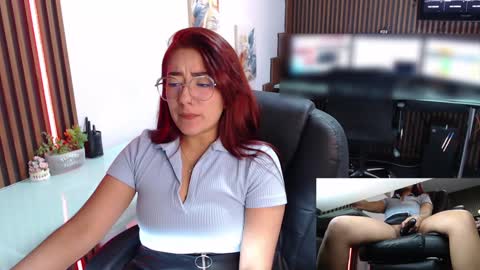 Snapshot of abbystones chatting on 02-09-25, 03:11 Abby Stones online show from 02-09-25, 03:11