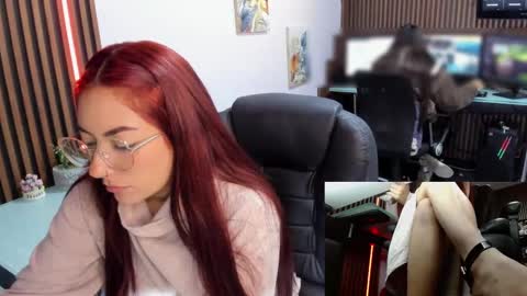 Snapshot of abbystones chatting on 02-10-25, 02:48 Abby Stones online show from 02-10-25, 02:48