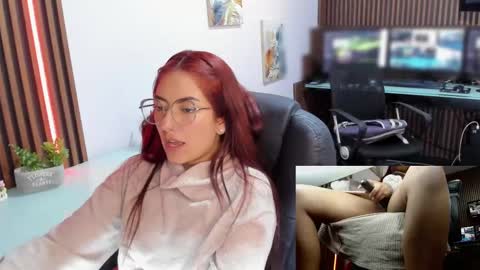 Snapshot of abbystones chatting on 02-10-25, 05:52 Abby Stones online show from 02-10-25, 05:52