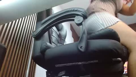 Snapshot of abbystones chatting on 02-18-25, 11:55 Abby Stones online show from 02-18-25, 11:55