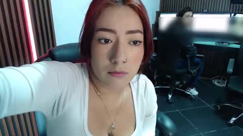 Snapshot of abbystones chatting on 02-25-25, 11:30 Abby Stones online show from 02-25-25, 11:30