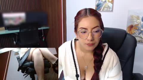 Snapshot of abbystones chatting on 03-05-25, 05:50 Abby Stones online show from 03-05-25, 05:50