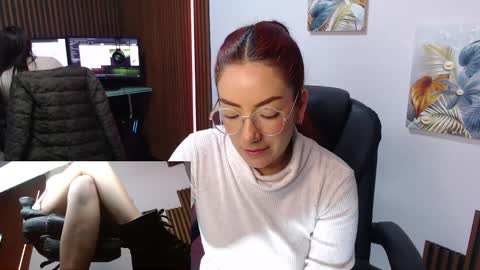 Snapshot of abbystones chatting on 03-11-25, 05:46 Abby Stones online show from 03-11-25, 05:46