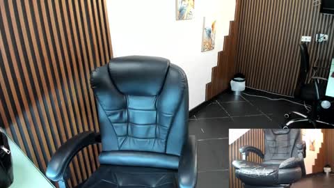 Snapshot of abbystones chatting on 09-25-25, 10:41 Abby Stones online show from 09-25-25, 10:41