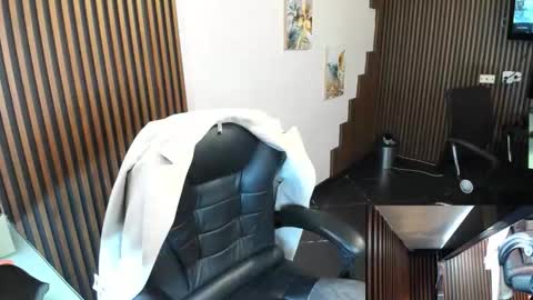 Snapshot of abbystones chatting on 10-14-25, 10:27 Abby Stones online show from 10-14-25, 10:27