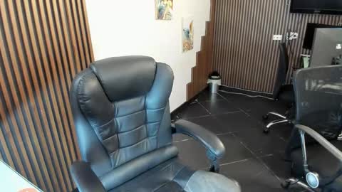 Snapshot of abbystones chatting on 10-22-25, 10:26 Abby Stones online show from 10-22-25, 10:26