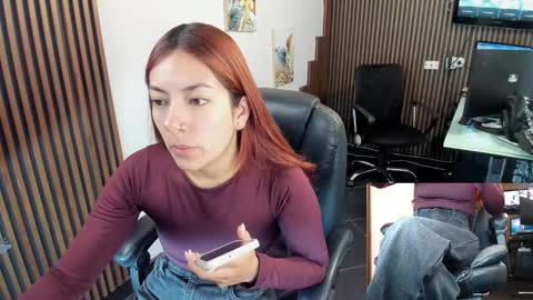 Snapshot of abbystones chatting on 11-18-25, 11:03 Abby Stones online show from 11-18-25, 11:03