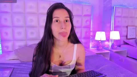 Snapshot of abbysweet1_ chatting on 12-03-24, 11:33 Abigail online show from 12-03-24, 11:33