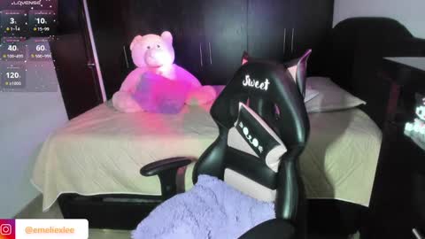 Snapshot of abbyxlee chatting on 03-06-25, 10:15     online show from 03-06-25, 10:15