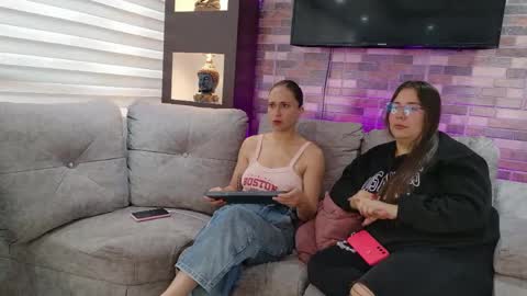 abella_as_ online show from 05-20-26, 02:01