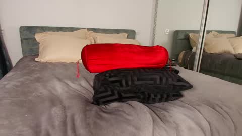 Mermaid online show from 04-23-26, 07:16