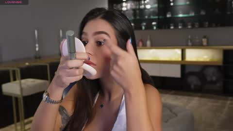 Snapshot of abellacroft chatting on 05-24-26, 12:10 Abella online show from 05-24-26, 12:10