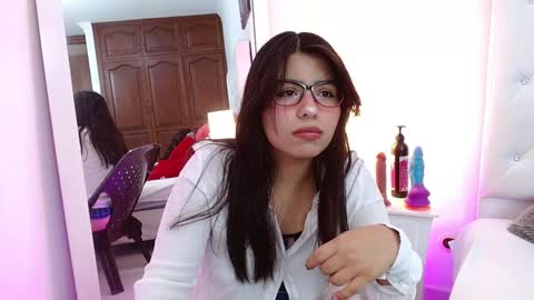 BELLA online show from 01-25-25, 04:02