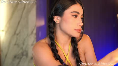 abie_owen online show from 01-12-25, 12:07