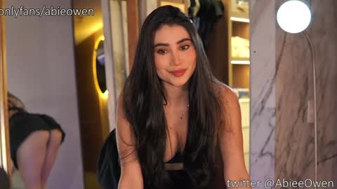 abie_owen online show from 09-23-25, 12:13