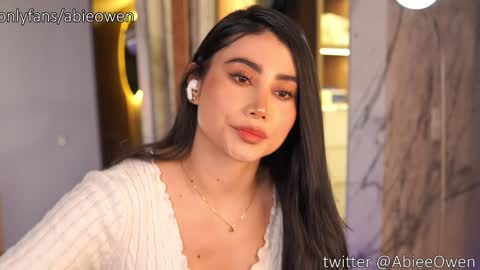 abie_owen online show from 09-23-25, 11:19