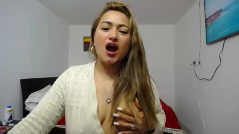 ximena online show from 10-21-25, 01:45