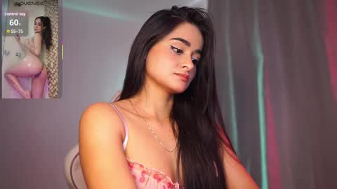 Snapshot of abigail_adamss_ chatting on 10-14-25, 06:20 Abigail online show from 10-14-25, 06:20