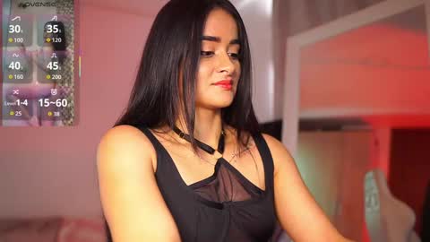 Snapshot of abigail_adamss_ chatting on 10-18-25, 07:36 Abigail online show from 10-18-25, 07:36