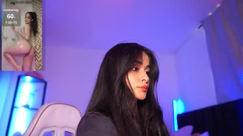 Snapshot of abigail_adamss_ chatting on 10-26-25, 07:09 Abigail online show from 10-26-25, 07:09
