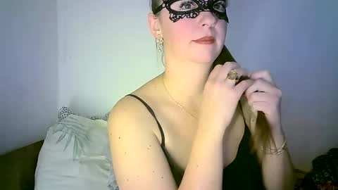 Snapshot of abigailove4u chatting on 12-03-24, 11:57 GoldenFish online show from 12-03-24, 11:57