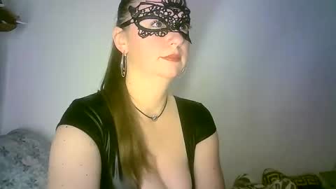 Snapshot of abigailove4u chatting on 12-11-24, 05:00 GoldenFish online show from 12-11-24, 05:00