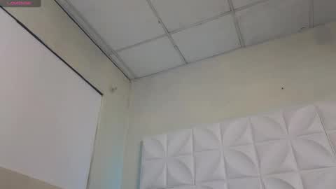 Abril  online show from 02-13-25, 12:32