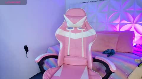 Abril  online show from 11-08-25, 09:20