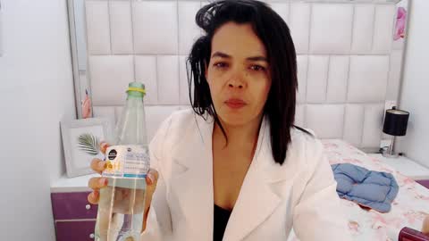 Snapshot of abril_beltran_ chatting on 12-20-24, 04:31 Abril Beltran online show from 12-20-24, 04:31