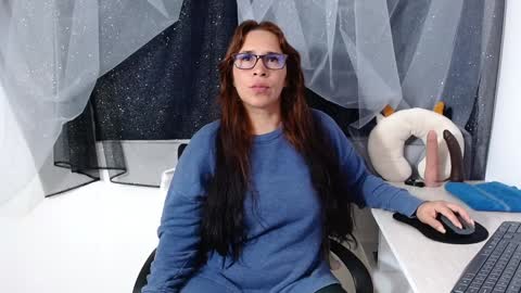 abril_bianchi online show from 01-06-25, 10:58