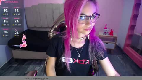 abril_ch_ online show from 10-23-25, 10:58