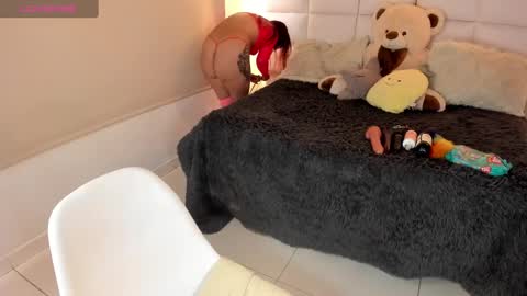 Abril online show from 01-25-25, 06:24